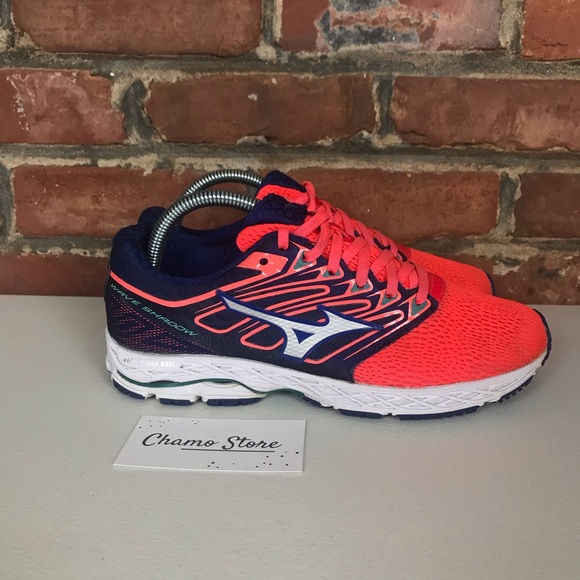Mizuno Shoes - Mizuno Wave shadow Running Shoes woman’s Sz8.5